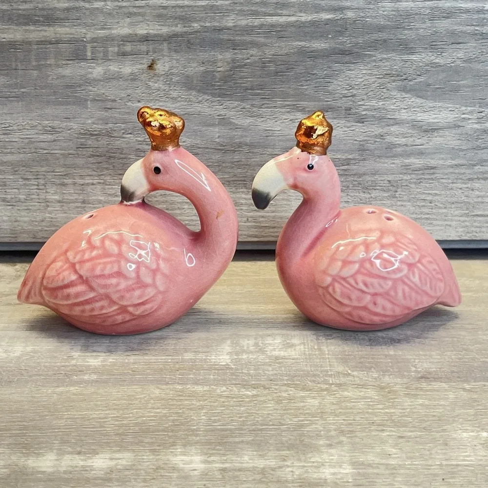 Flamingo Salt & Pepper Shakers Set Pink Whimsical Gold Crowns 3